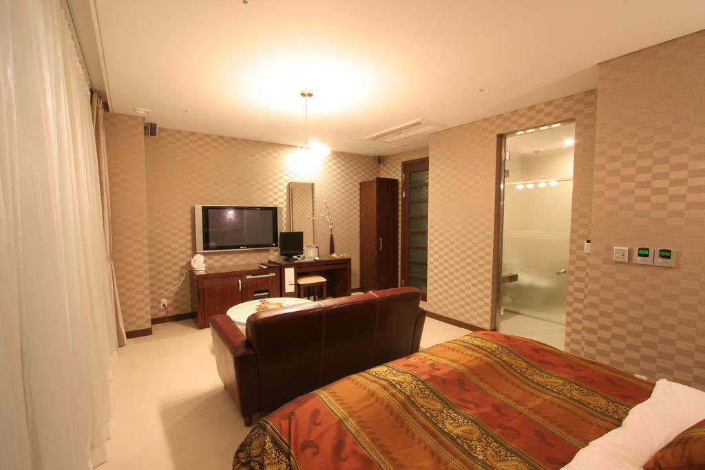 Wiz Hotel Paju Buitenkant foto