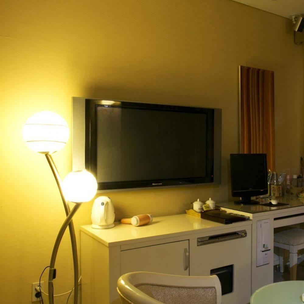 Wiz Hotel Paju Buitenkant foto